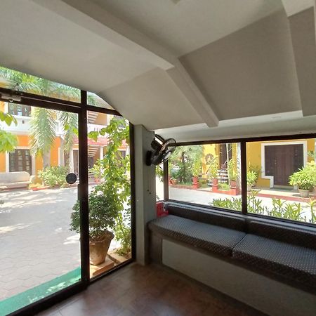 โอลีฟ เด วิลลา Hotel ออโรวิลล์ ภายนอก รูปภาพ