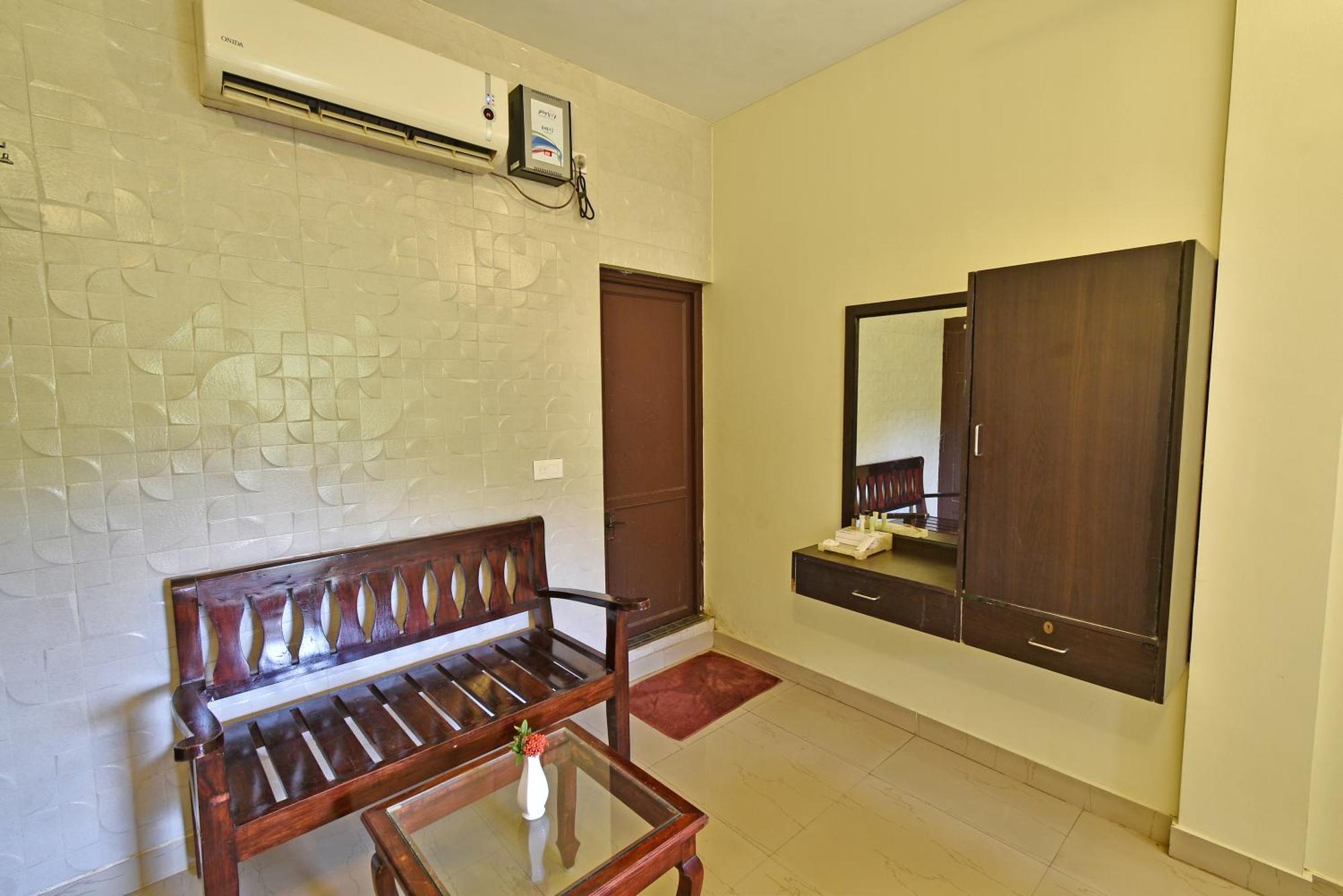 โอลีฟ เด วิลลา Hotel ออโรวิลล์ ภายนอก รูปภาพ
